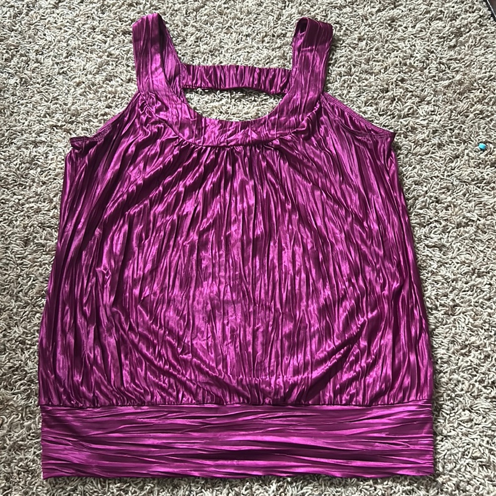 IZ Byer California Silky Crinkle Magenta Tank with back Detail size Medium